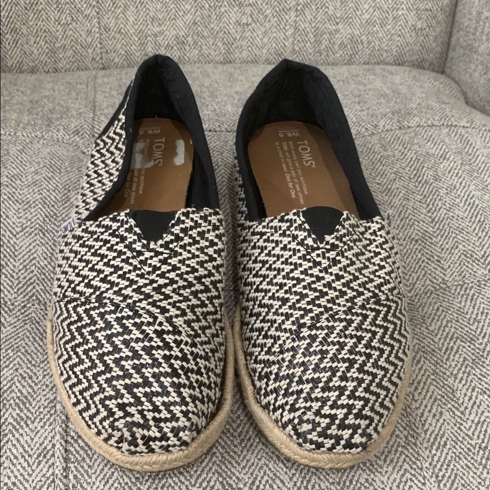 TOMS Women’s Black and White Slip-On Shoes